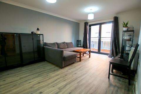 2 bedroom flat for sale, White Star Place, Southampton