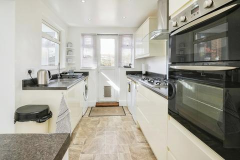 9 Chatsworth Road, Rainhill, Prescot, L35 8LE