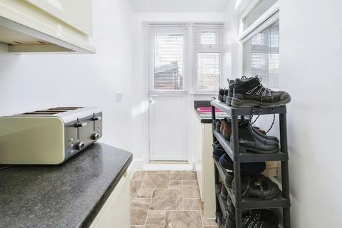 9 Chatsworth Road, Rainhill, Prescot, L35 8LE