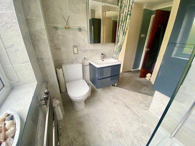 Ensuite Shower Room