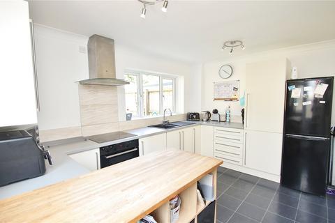 18 Cartref Close, Verwood, BH31 6UT