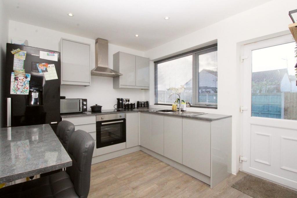 Towyn Way West, Towyn LL22 2 bed bungalow for sale £175,000