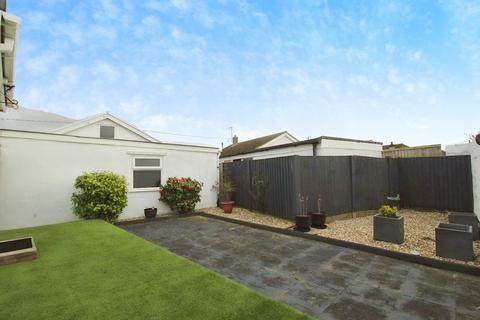 3 bedroom bungalow for sale, Cader Avenue, Kinmel Bay LL18