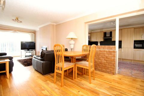 173 Ffordd Derwen, Rhyl, LL18 2RN
