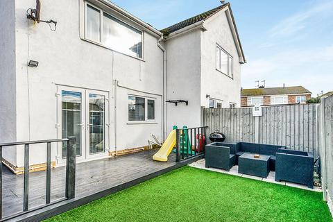 1 Cae Uchaf, Rhyl, LL18 3TS