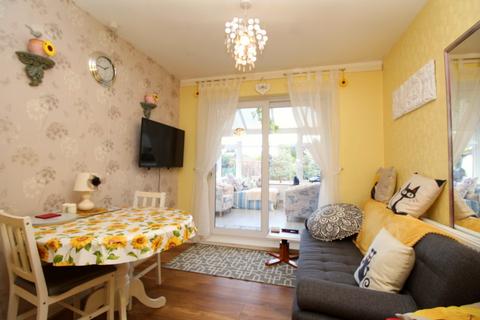 3 Chester Close, Prestatyn, LL19 8DE