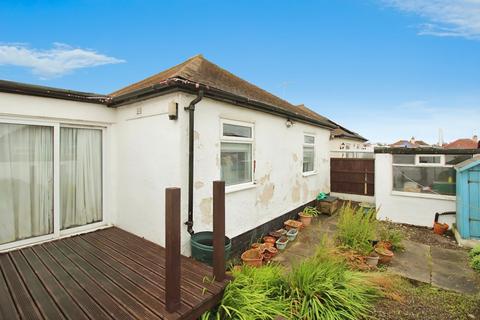 3 bedroom bungalow for sale, Glascoed Avenue, Kinmel Bay LL18