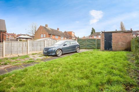 1 Manor Farm Drive, Leeds, LS10 3RE