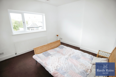 2 bedroom terraced house for sale, Leeds Road, Wakefield WF3