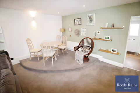 380 Leeds Road, Lofthouse, Wakefield, WF3 3QF