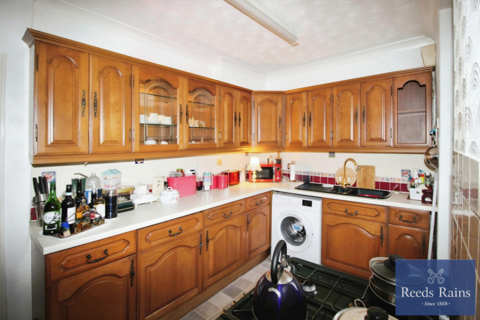 2 bedroom semi-detached house for sale, Knightscroft Drive, Leeds LS26