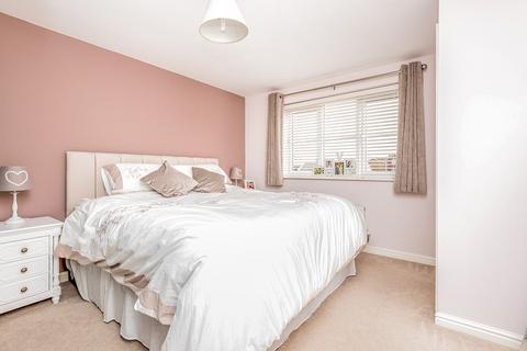 35 The Rowans, Robin Hood, Wakefield, WF3 3FA