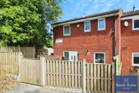 3 bedroom end of terrace house for sale, Northfield Place, Leeds LS26