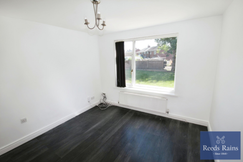 3 bedroom end of terrace house for sale, Northfield Place, Leeds LS26