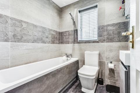 9 Blayds Garth, Woodlesford, Leeds, LS26 8WN