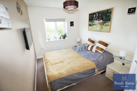 2 Burn Close, Great Preston, Leeds, LS26 8FQ