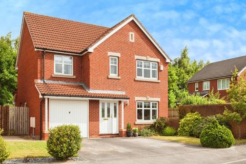 4 bedroom detached house for sale, Longbow Avenue, Leeds LS26