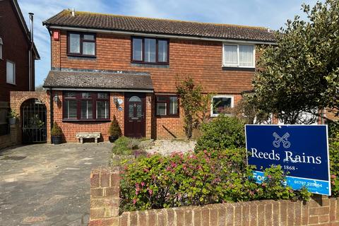 3 bedroom semi-detached house for sale, Lydd Road, Rye TN31