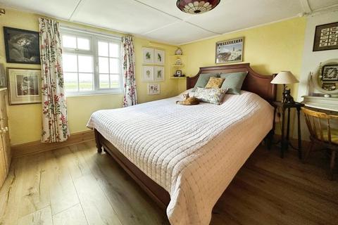 2 bedroom end of terrace house for sale, Military Road, East Sussex TN31