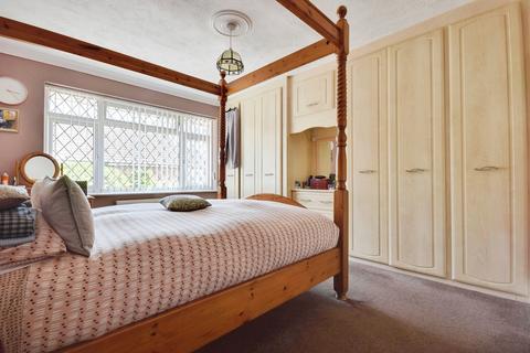 3 bedroom bungalow for sale, Lydd Road, Rye TN31