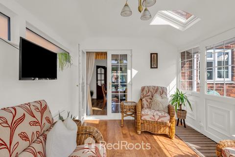 64 Ingleborough Drive, Sprotbrough, Doncaster, DN5 7AF