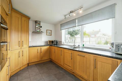 9 Ferring Close, Rye, TN31 7BY