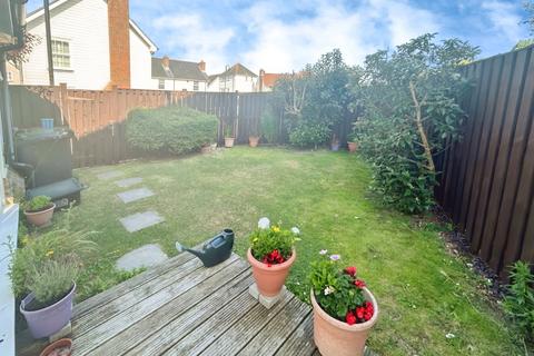 3 bedroom semi-detached house to rent, Whitesand Drive, Rye TN31