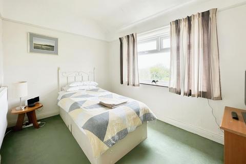213 Lancaster Road, Salford, M6 8WA