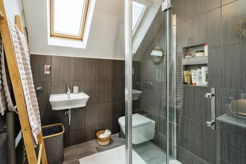 170 Broughton Lane, Salford, M7 1UF