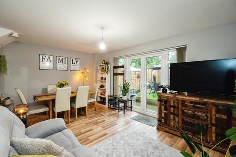170 Broughton Lane, Salford, M7 1UF