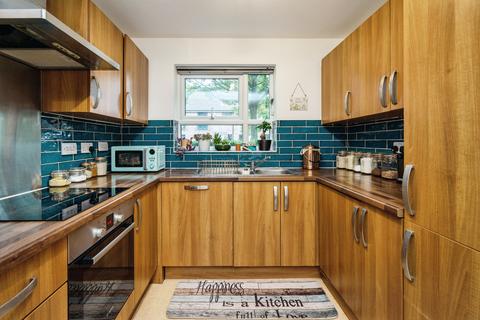 170 Broughton Lane, Salford, M7 1UF