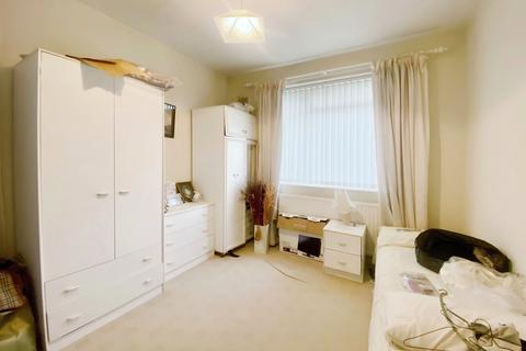 2 bedroom maisonette for sale, Cheviot Close, Greater Manchester M6