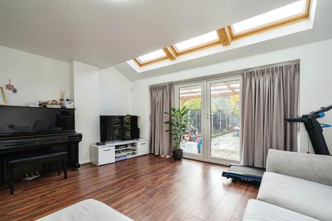 4 bedroom end of terrace house for sale, Broughton Lane, Greater Manchester M7