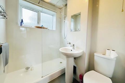 12 Chomlea Manor, Salford, M6 8PB