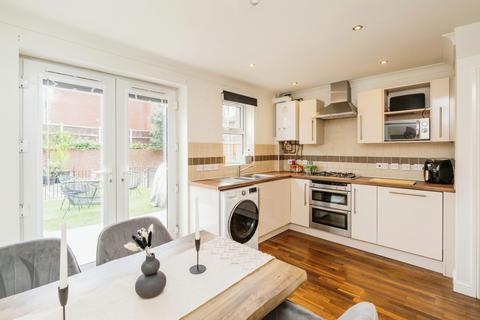 37 Bandy Fields Place, Salford, M7 2ZT