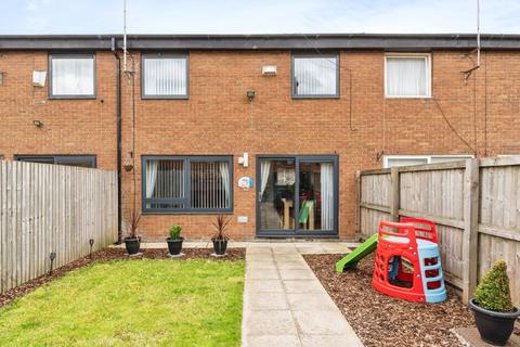 70 Graythorpe Walk, Salford, M5 4HR