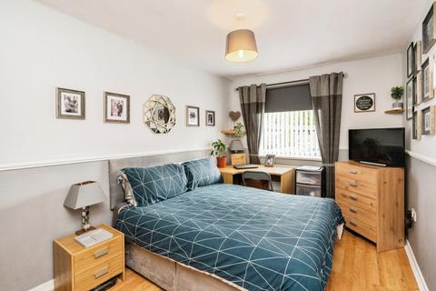 70 Graythorpe Walk, Salford, M5 4HR
