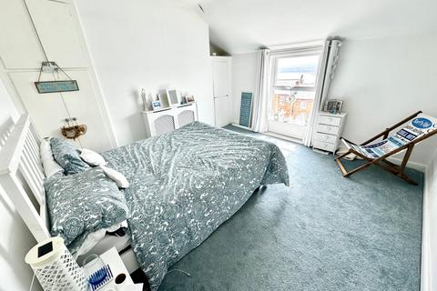 2 bedroom apartment for sale, Queens Parade, Scarborough YO12