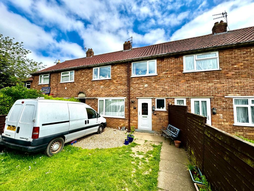 Herdborough Road, Scarborough YO11 3 bed terraced house - £128,000
