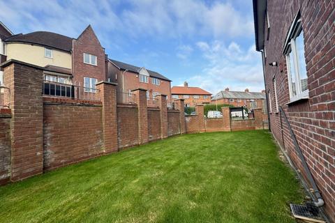 Flat 6, 10 Ingle Close, Scarborough, YO12 4AY