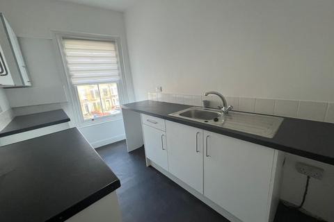 1 bedroom apartment to rent, Trafalgar Square, North Yorkshire YO12