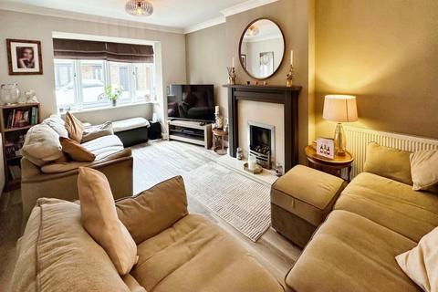 4 Barn Elms, Camblesforth, Selby, YO8 8GY