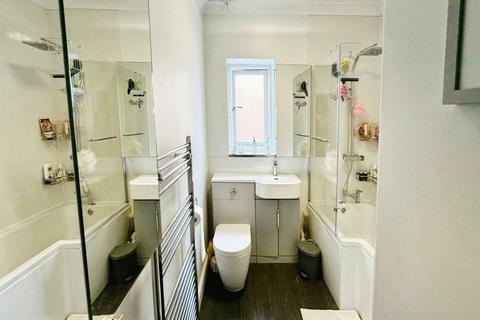 4 Barn Elms, Camblesforth, Selby, YO8 8GY