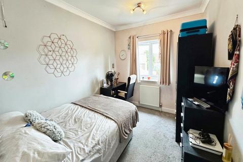 4 Barn Elms, Camblesforth, Selby, YO8 8GY