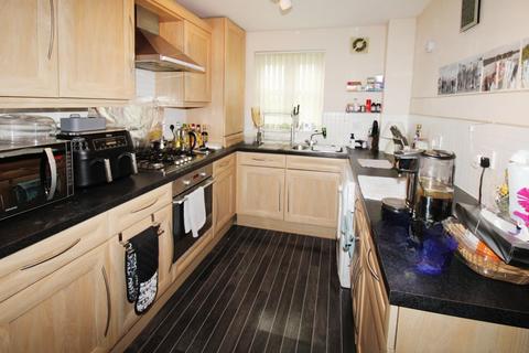 2 bedroom apartment for sale, Lavender Gardens, Cheshire WA5