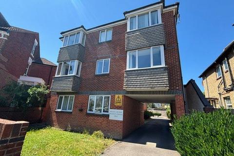 2 bedroom apartment to rent, Parkstone Avenue, Hampshire PO4