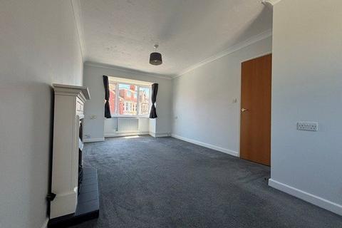 2 bedroom apartment to rent, Parkstone Avenue, Hampshire PO4