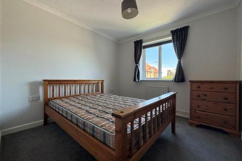 2 bedroom apartment to rent, Parkstone Avenue, Hampshire PO4