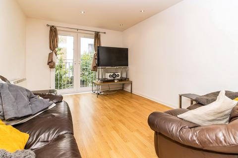 2 bedroom apartment for sale, Adamson House, Salford M5