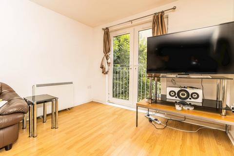 2 bedroom apartment for sale, Adamson House, Salford M5